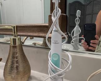 Philips Sonicare 2-Series Plaque Control Electric Toothbrush HX6211/18