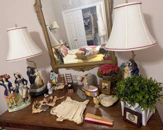 Staffordshire 'Sailor's Farewell' Figural Table Lamp