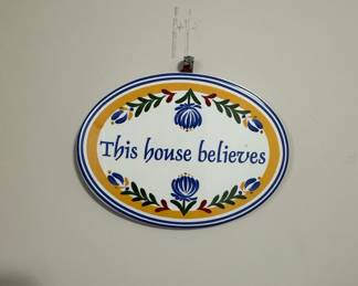 Ceramic "This House Believes" Wall Plaque with Floral Motif