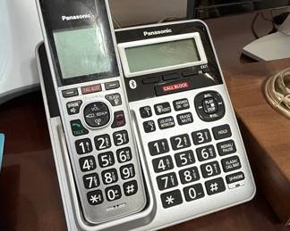 Panasonic KX-TGF970 Cordless Phone System with Base and Handset