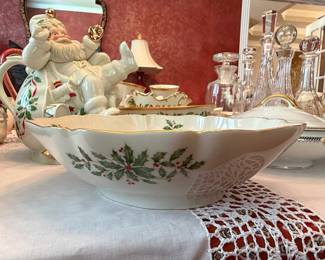 Lenox Holiday Collection Santa Teapot