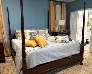 Mahogany Four-Poster Bed with Pineapple Finials and Ball-and-Claw Feet