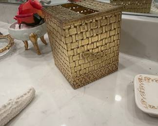 Vintage Stylebuilt Gold Metal Basket-Weave Tissue Box Cover