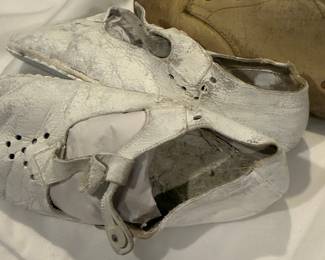 Vintage White Leather T-Strap Infant Shoes