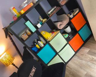 Storage cube shelves 