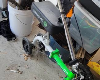Knee Rover scooter