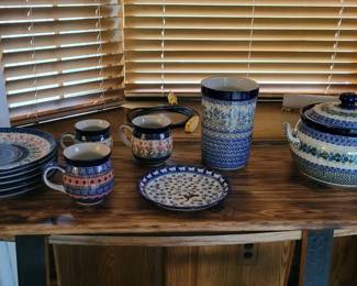 Polish pottery