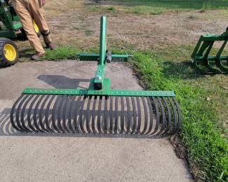 Frontier 60 inch 3-pt adjustable landscape rake