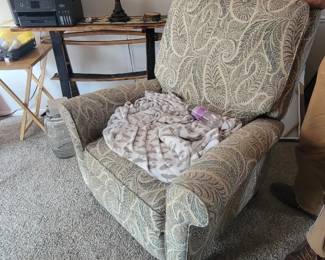 Nice arm chair