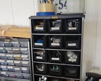 Storage bins