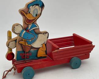 Disney Donald Duck Fisher Price Pull Toy