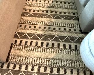 Safavieh Natura Ivory or Black Geometric Shag Area Rug