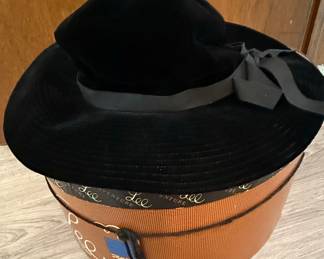 Evelyn Varon Exclusive Velvet Hat in Hat Box