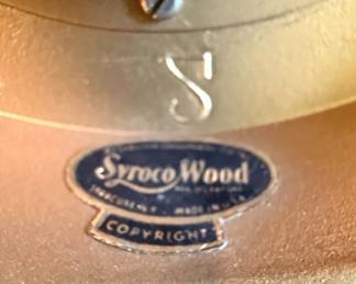Vintage Syroco Hollywood Regency 8-Day Wall Clock