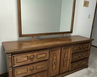 Thomasville Style Triple Dresser with Mirror