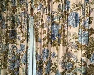 Blue Floral Quilted Bedspread and Curtain Set