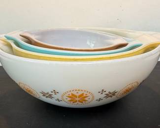 Pyrex Town & Country Cinderella Mixing Bowls