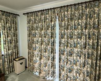 Blue Floral Quilted Bedspread and Curtain Set