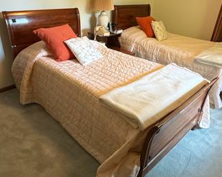 Empire Mahogany Twin Sleigh Bed Pair