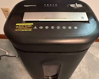 AmazonBasics 15-Sheet Cross-Cut Paper Shredder