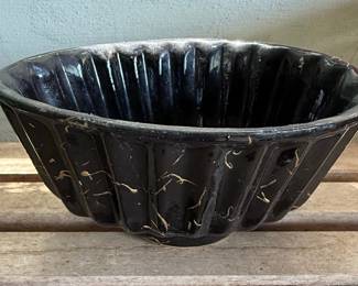 Lane & Co. Fluted Pudding Mold