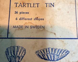 Mörmått Tartlet Tin Set - 36 Pieces, 6 Shapes
