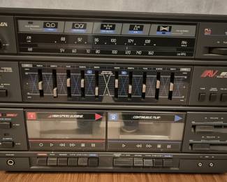 Soundesign AM/FM Stereo Receiver Double Cassette System