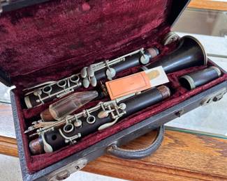 Wood clarinet