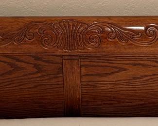 Traditional Oak Sleigh Bedroom Set
