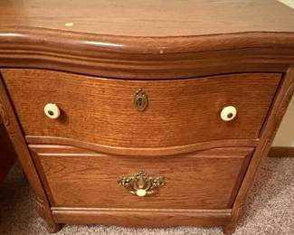 Traditional Oak Sleigh Bedroom Set