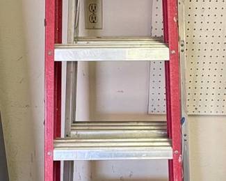 Werner 6 ft. Fiberglass Stepladder Type IA 300 lb. Capacity
