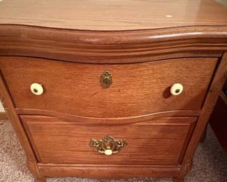 Traditional Oak Sleigh Bedroom Set