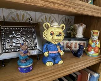 vintage figurines and collectibles