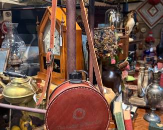Vintage style canteen