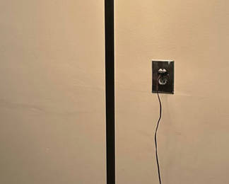 Lot 35: Vintage Floor Lamp 