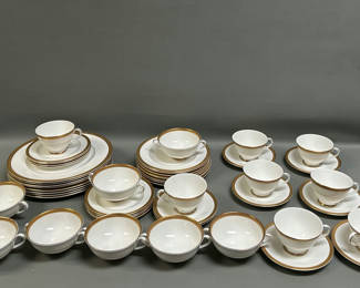 Lot 3: Royal Doulton Royal Gold China 