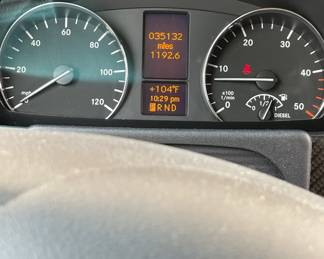 Mercedes Winnebago Era w/35,132 miles