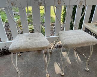 Set of 3 patio chairs 