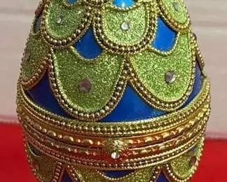 Kingspoint Designs Proud Peacock Trinket Box