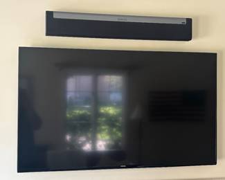 2 SONOS BARS AND SEVERAL FLAT SCREEN TV'S