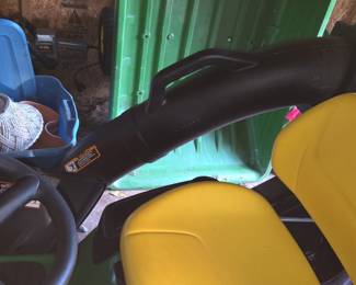 John Deere S Tractor fifth image