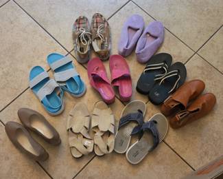 Assorted Womens Footwear Lot Size