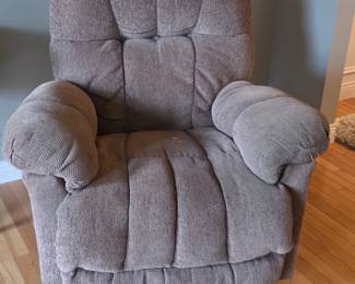 Best Home Furnishings Recliner