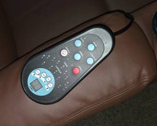 Mcombo Power Lift Massage Recliner second image
