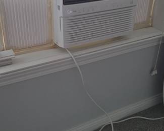 Midea UShaped Window AC