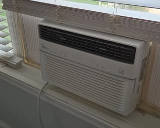 Midea UShaped Window AC second image