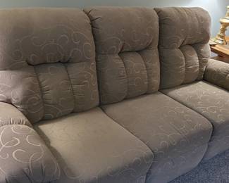 LaZBoy Pinnacle Reclining Sofa third image