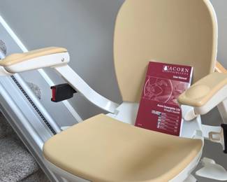 Acorn Superglide Stairlift sixth image