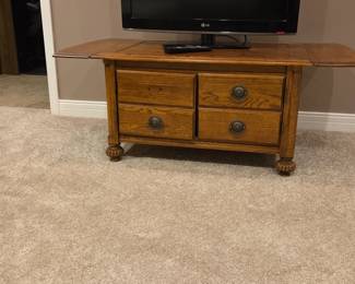 Oak Drop Leaf Coffee Table second image
