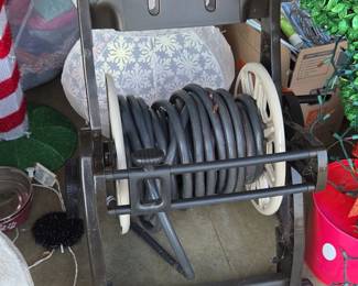 Suncast Hosemobile Hose Reel